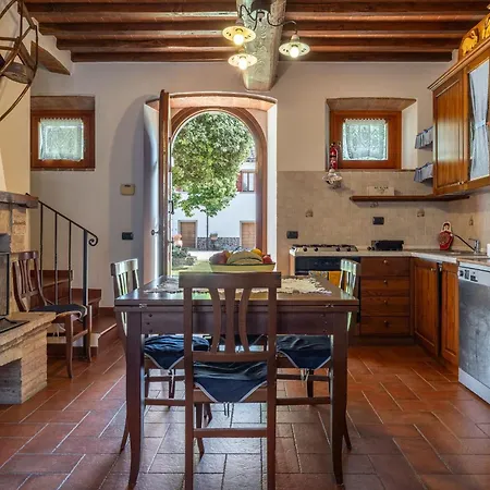 Il Cipresso, Casa Lucia, *